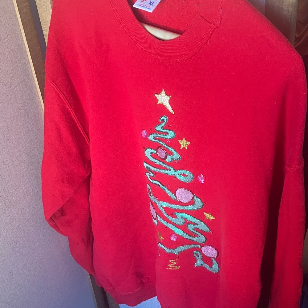 FINAL MARKDOWN Jerzees Red Holiday Sweatshirt xl